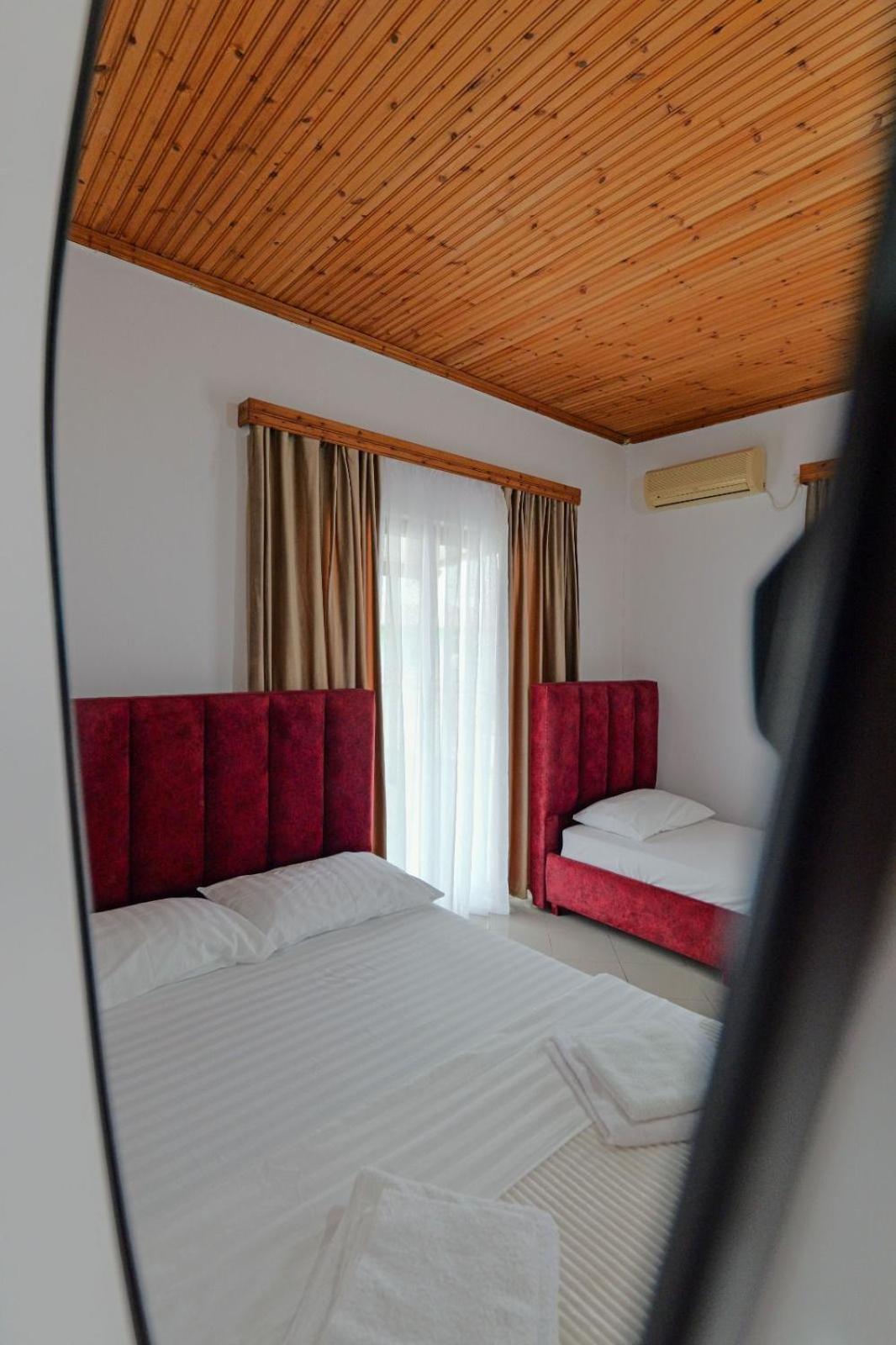 Hotel Eden Sarandë Exterior foto
